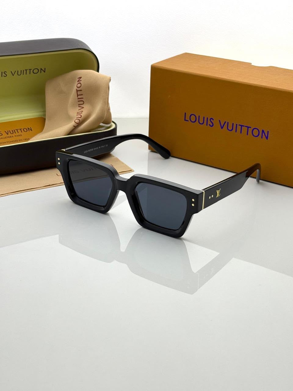 Louis Vuitton Sunglass