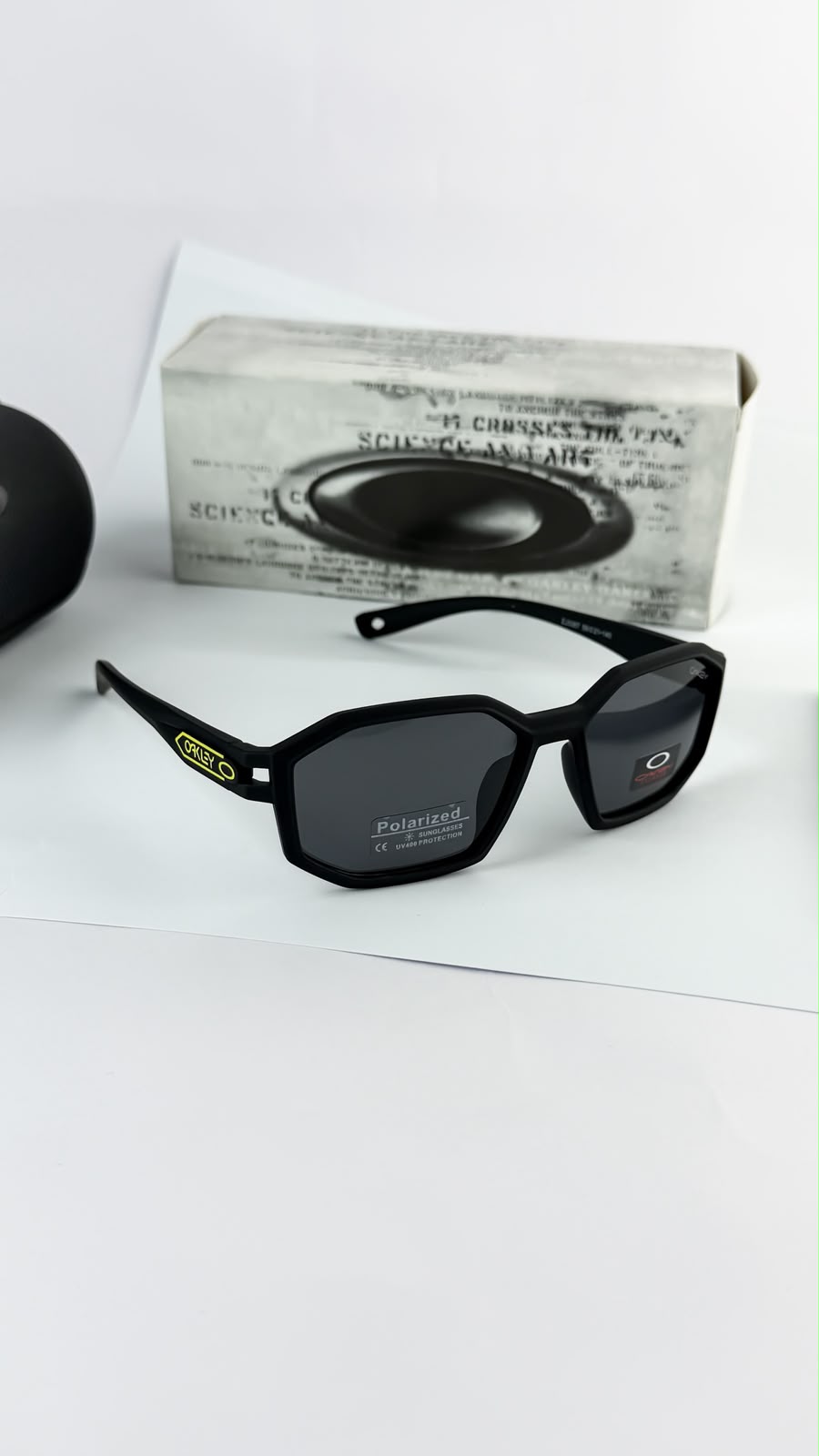 Oakley Sunglass