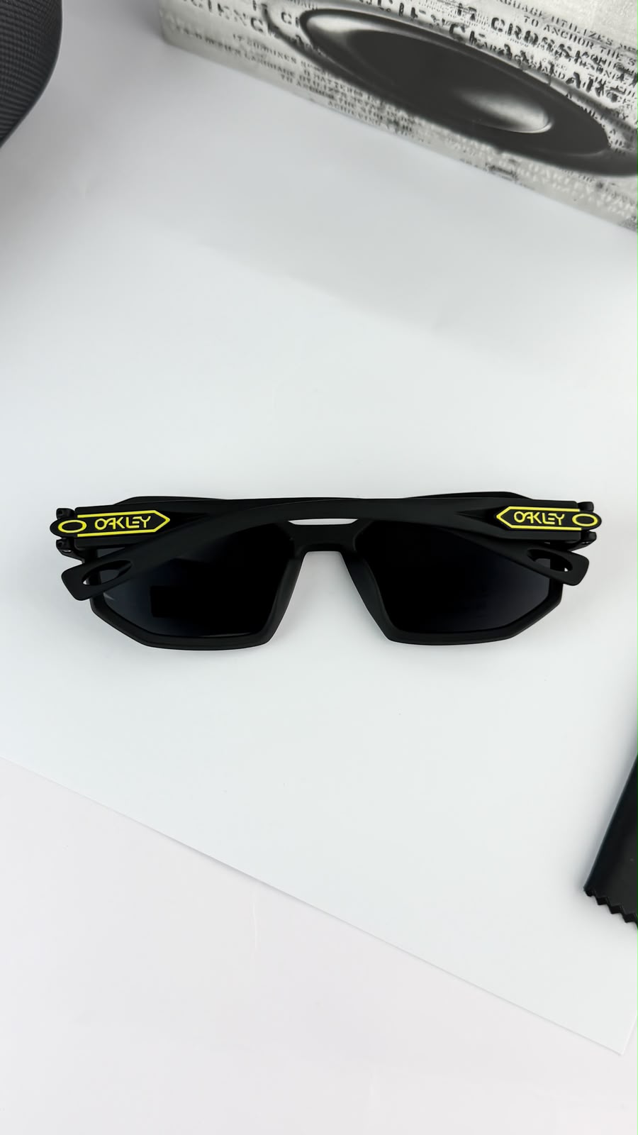 Oakley Sunglass