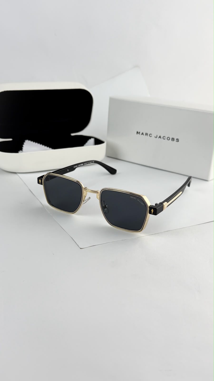 Marc Jacobs Sunglass