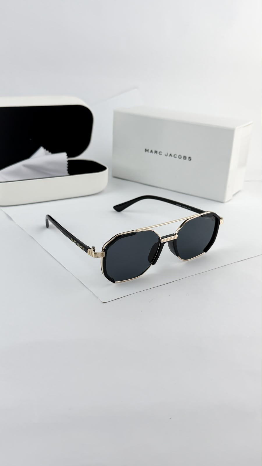 Marc Jacobs Sunglass
