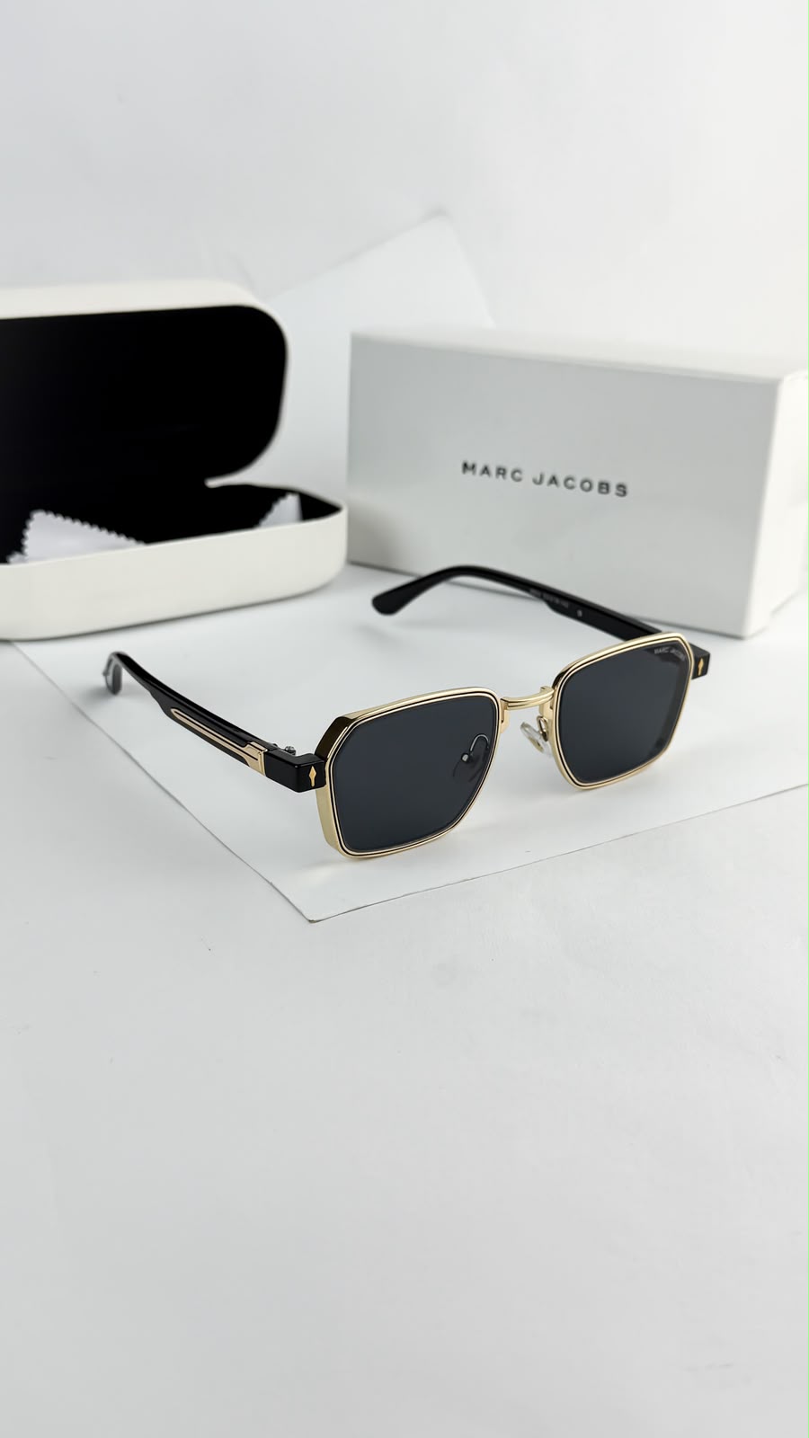 Marc Jacobs Sunglass