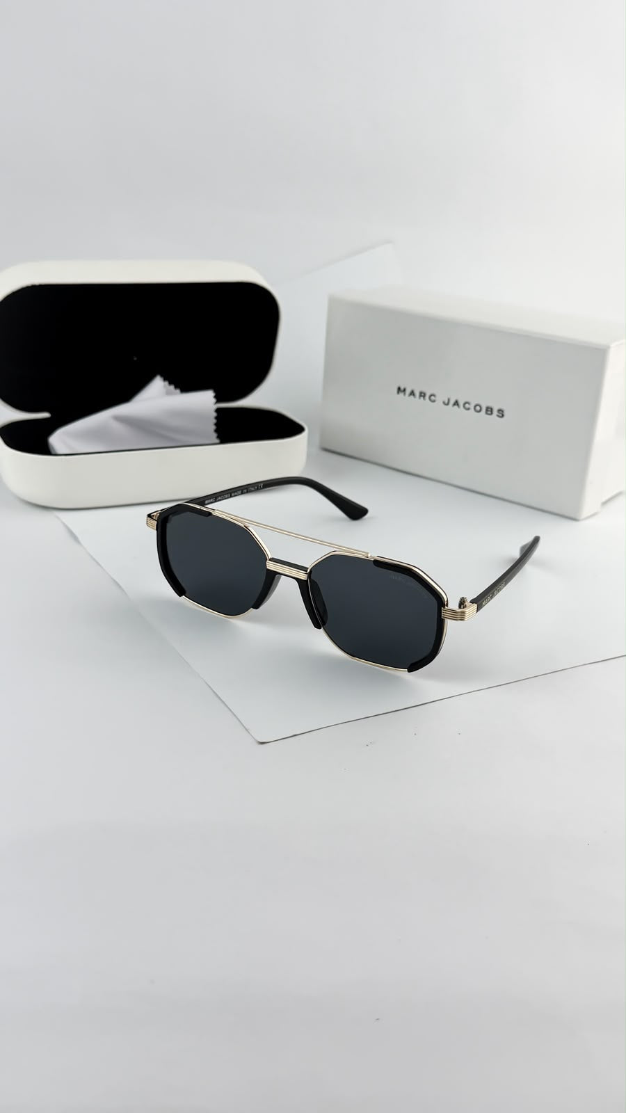 Marc Jacobs Sunglass