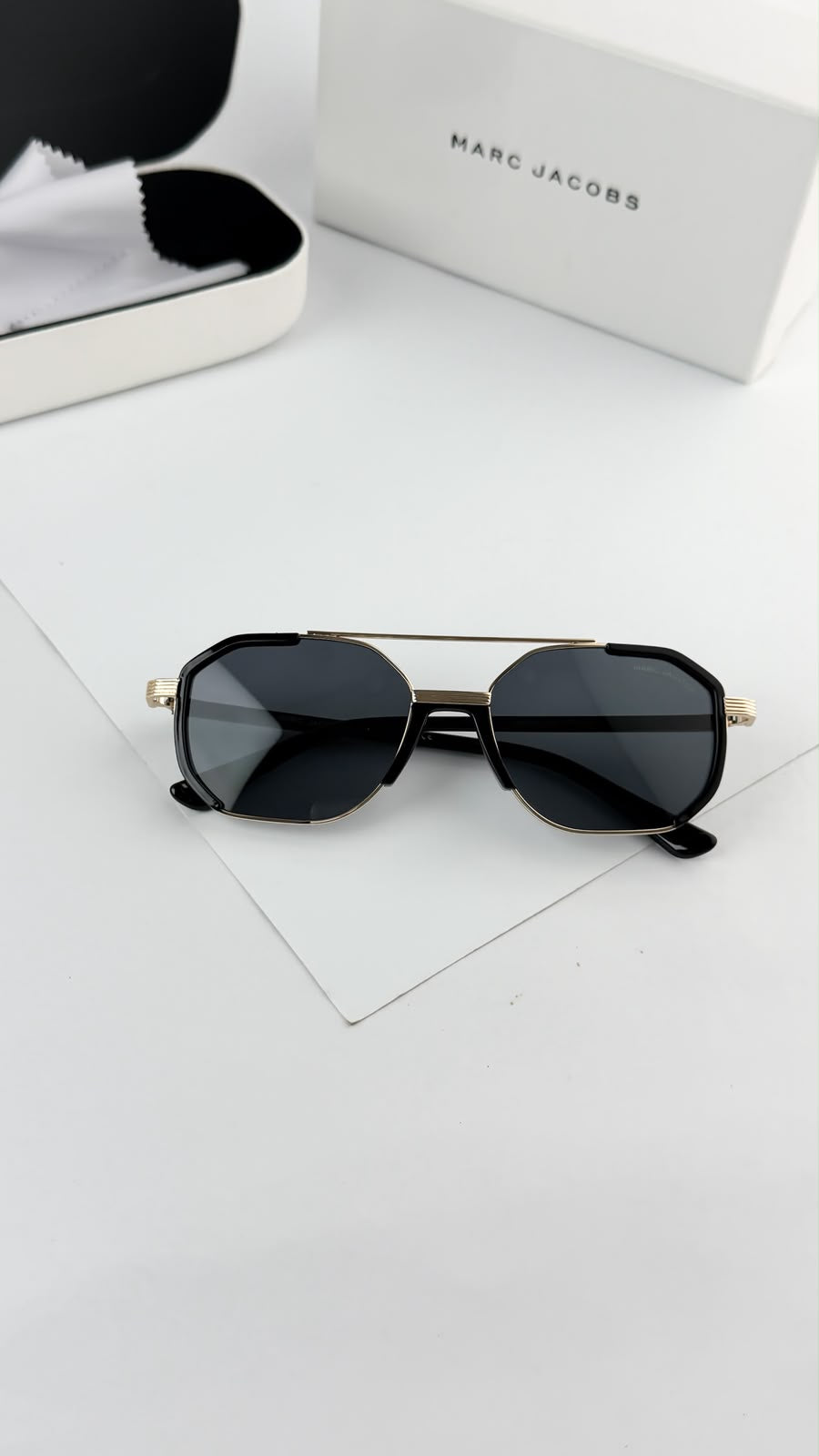 Marc Jacobs Sunglass