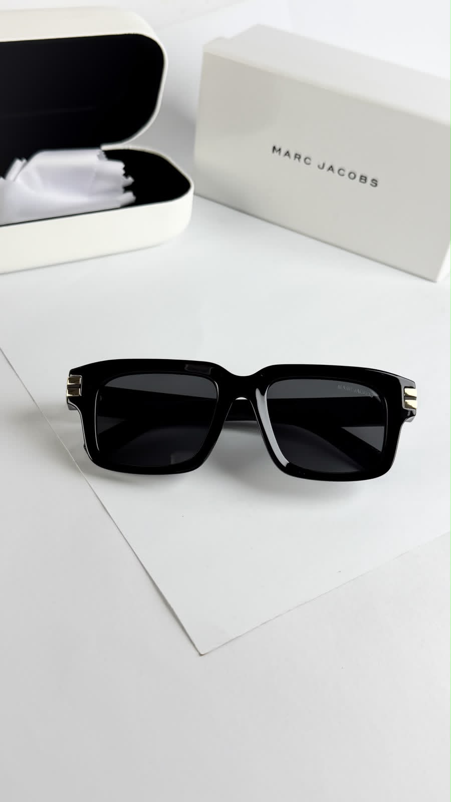 Marc Jacobs Sunglass