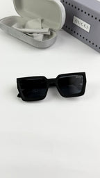 Gucci sunglass