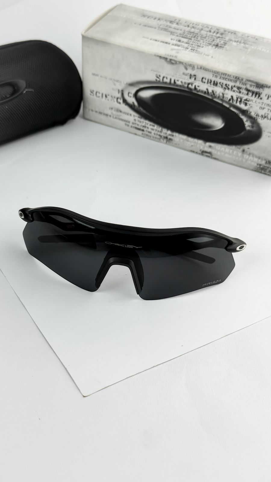 Oakley Sunglass