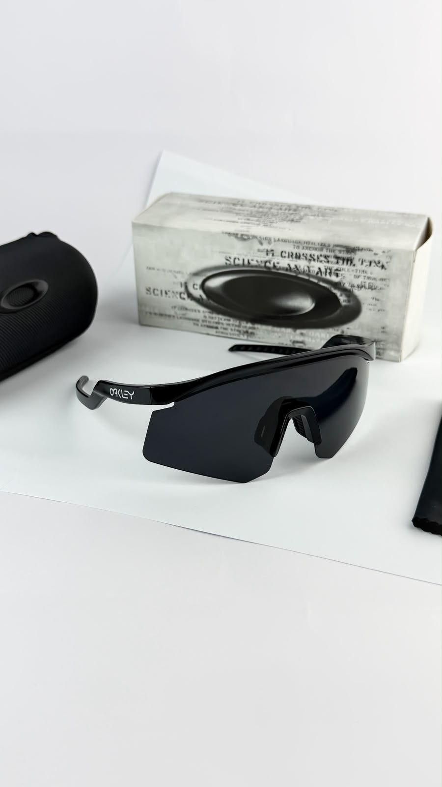 Oakley Sunglass