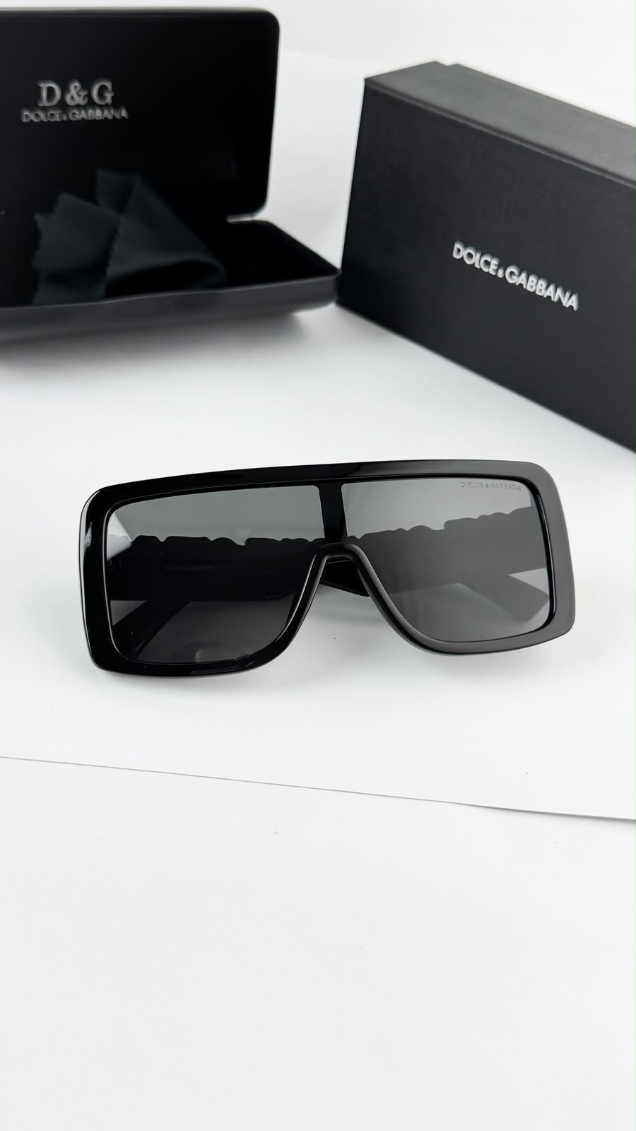 Dolce & Gabbana Sunglass